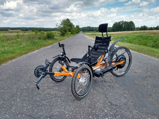 Trójkołowy rower poziomy elektryczny DEKERS - trajka